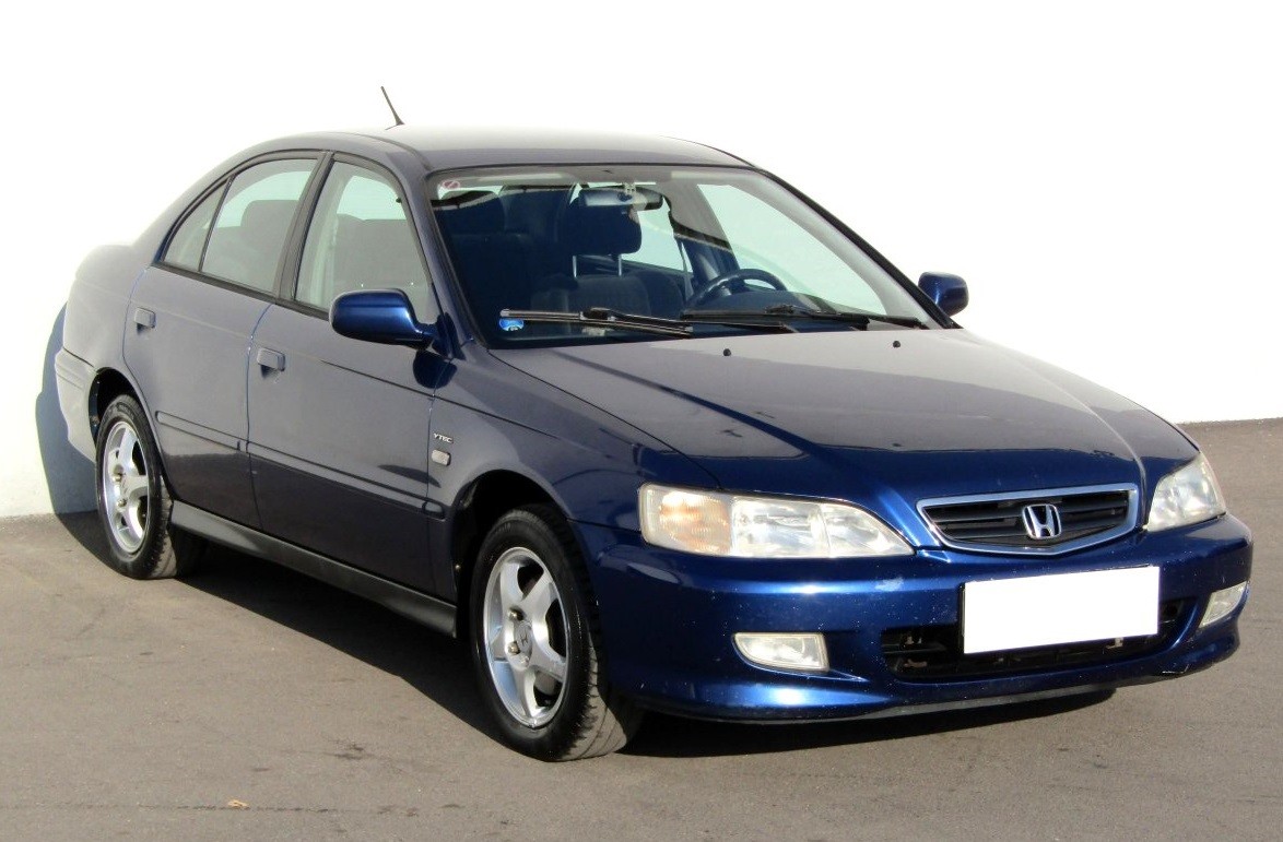 Peças - Honda Accord 1.8I De 1999 Disponível Para Peças Farois De Ne