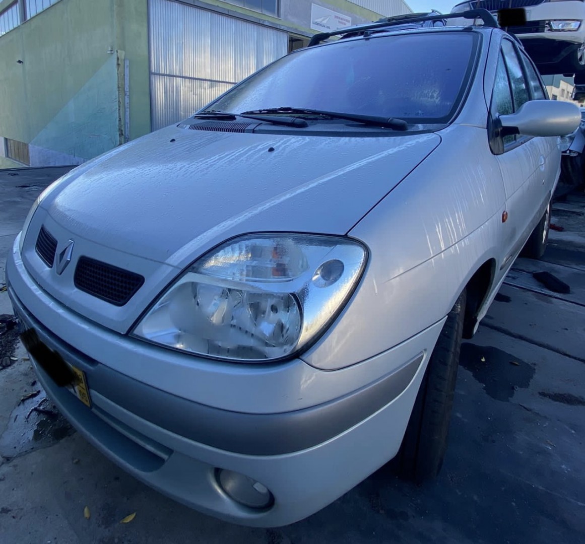 Peças - Renault Scénic 1.9 Dci De 2003 Disponível Para Peças  Tampa 