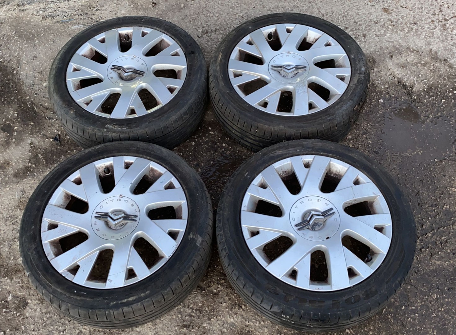 Peças - Jantes Citroen R17 Com Pneus 205/50 Furação 4X108