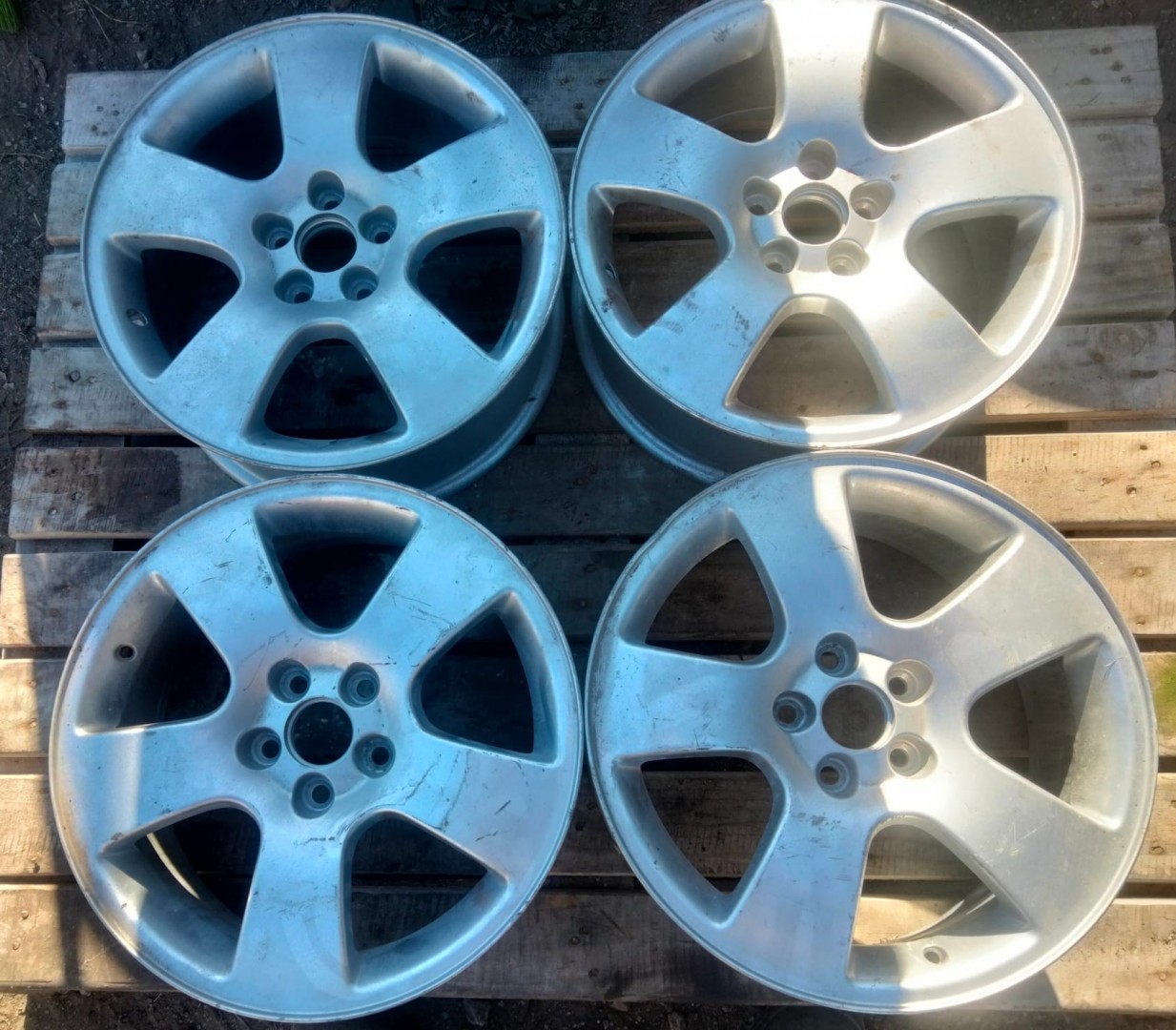 Peças - Jantes Vw R16 Furação 5X100