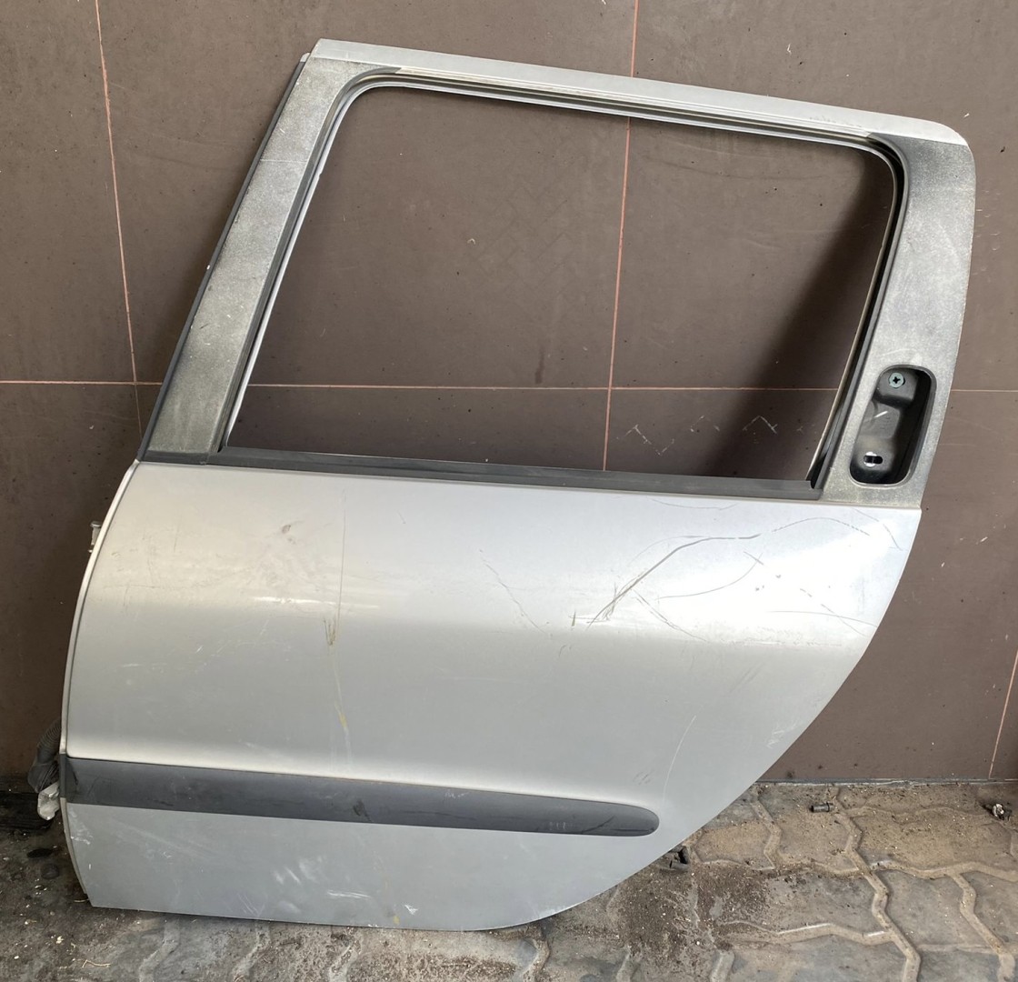 Peças - Porta Traseira Esquerda Peugeot 206 Sw