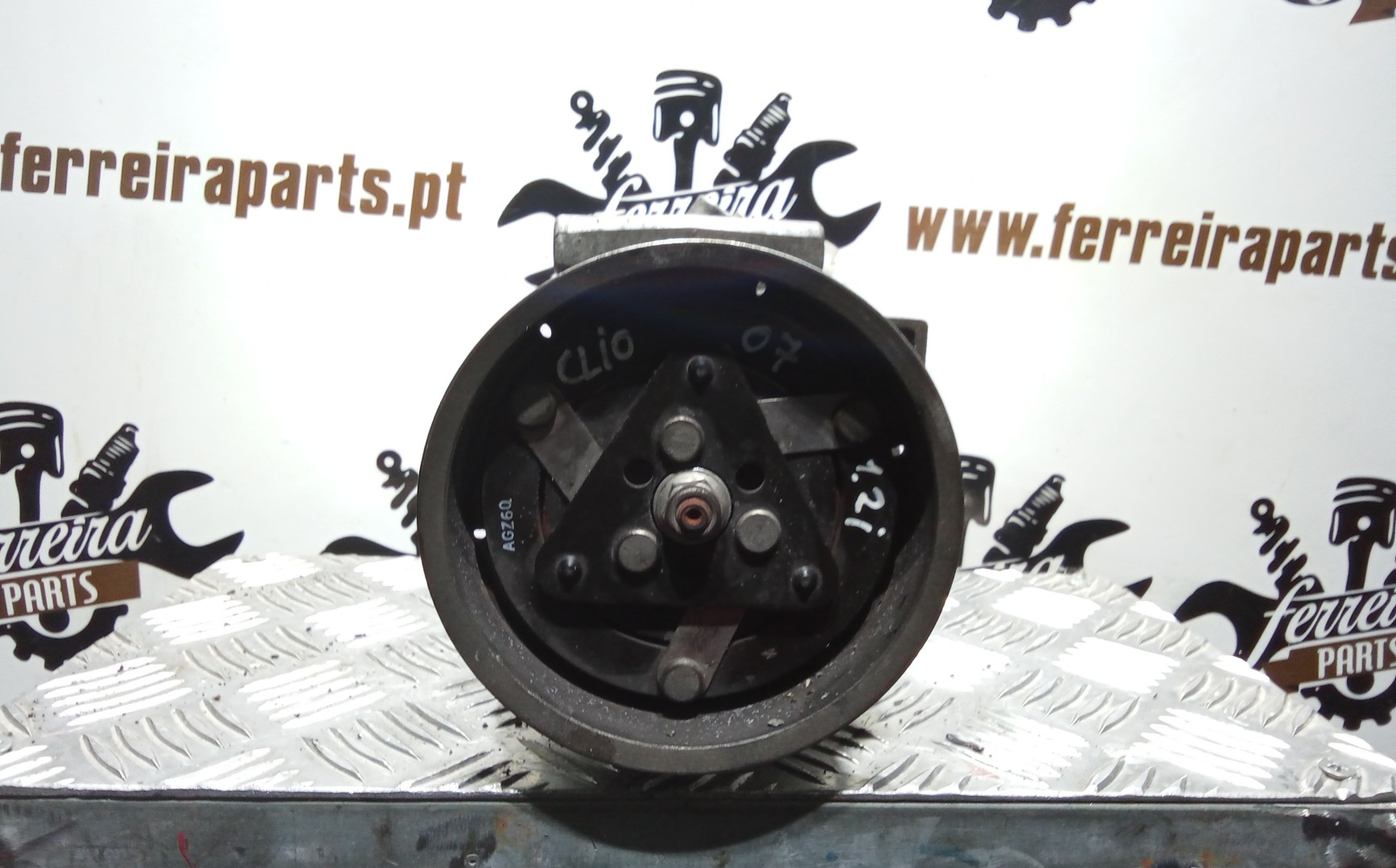 Peças - Compressor De Ar Condicionado Renault Clio 1.2I Ref: 8200578