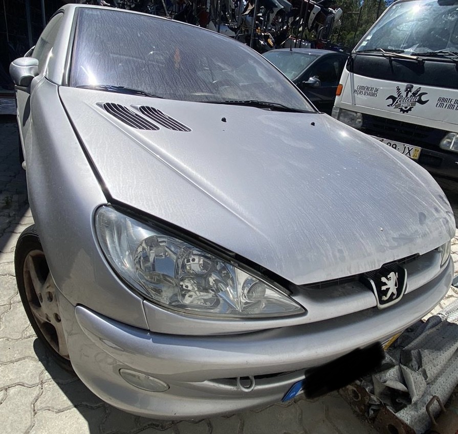 Peças - Peugeot 206 Cc 1.6 I De 2003 Disponível Para Peças