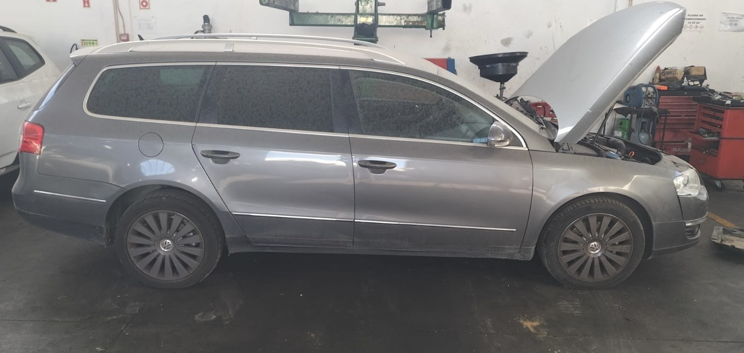 Peças - Vw Passat Variant B6 2.0 Tdi De 2006 Disponível Para Peças