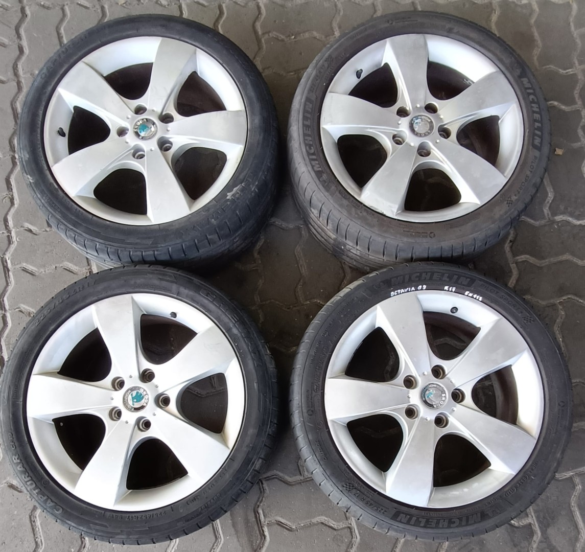 Peças - Jantes Skoda R17 Com Pneus 225/45 Furação 5X112