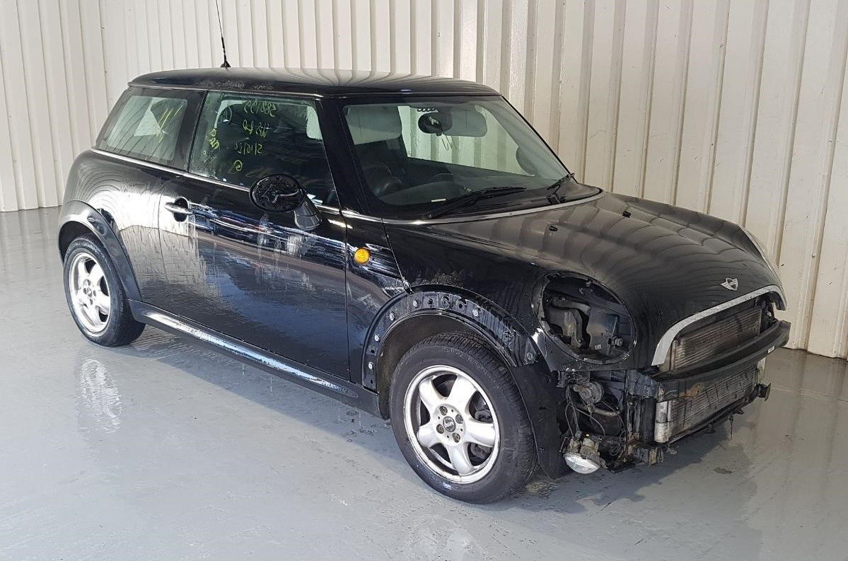 Peças - Mini One R56 1.4I De 2009 Disponível Para Peças Pega Da Mala